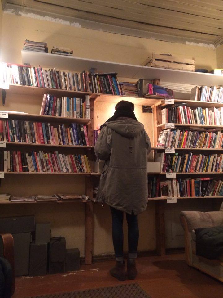 Emmoje atveria duris biblioteka / A library opens in Emma