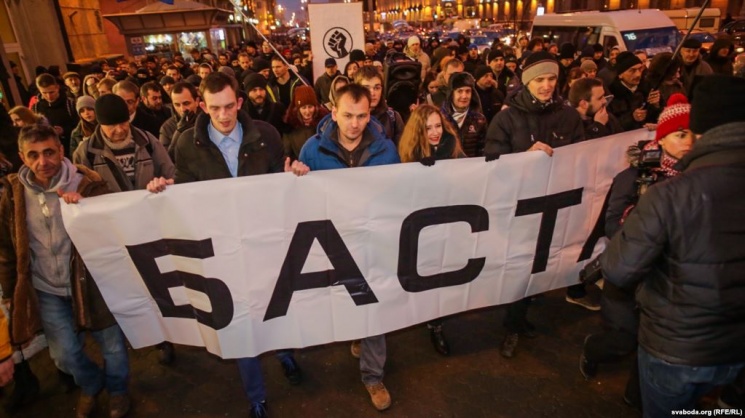 Apie „socialinius parazitus“ ir protestus Baltarusijoje