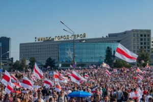„Kol kas situacija vis blogės, o tai gali išprovokuoti naują protestų bangą.“ Interviu su Baltarusijos pasipriešinimo aktyvistais