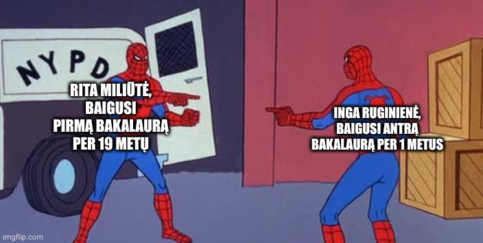 Du žmonės-vorai rodo vienas į kitą pirštais