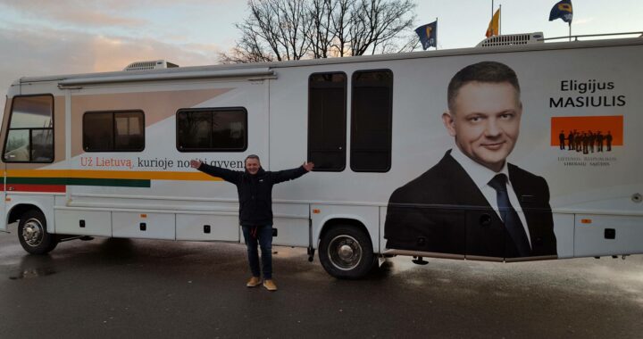 „Nekaltas bachūras sėdėjo“: Eligijus Masiulis ir jo knyga „Baltas apykakles prasegus“